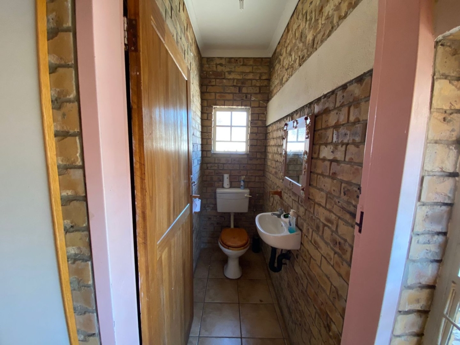 10 Bedroom Property for Sale in Orkney North West